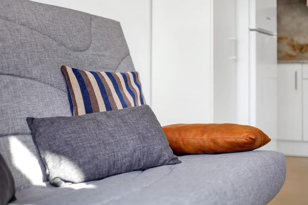 Studio In Torres Del Sol Griffin Near The Beach อาโรนา ภายนอก รูปภาพ