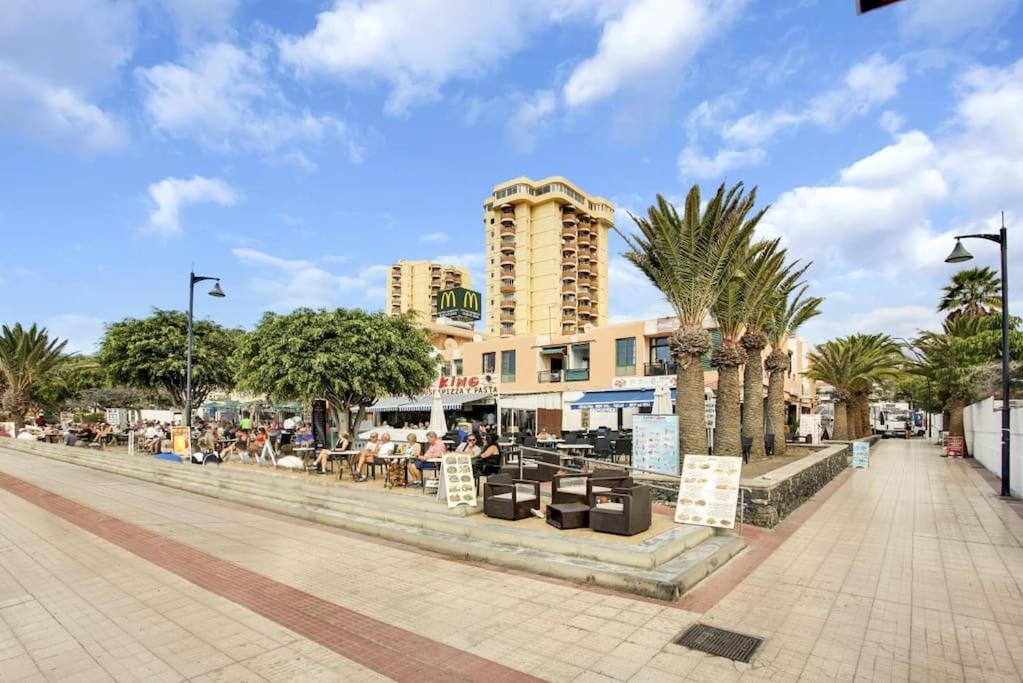 Studio In Torres Del Sol Griffin Near The Beach อาโรนา ภายนอก รูปภาพ