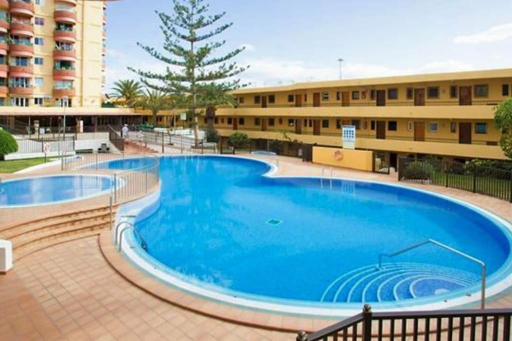 Studio In Torres Del Sol Griffin Near The Beach อาโรนา ภายนอก รูปภาพ